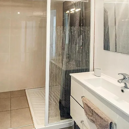 Stunning In Saint-gilles-croix-de- Apartment Saint-Gilles-Croix-de-Vie