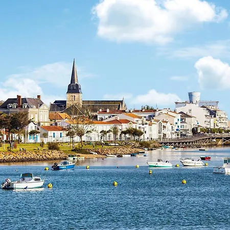 Stunning In Saint-gilles-croix-de-